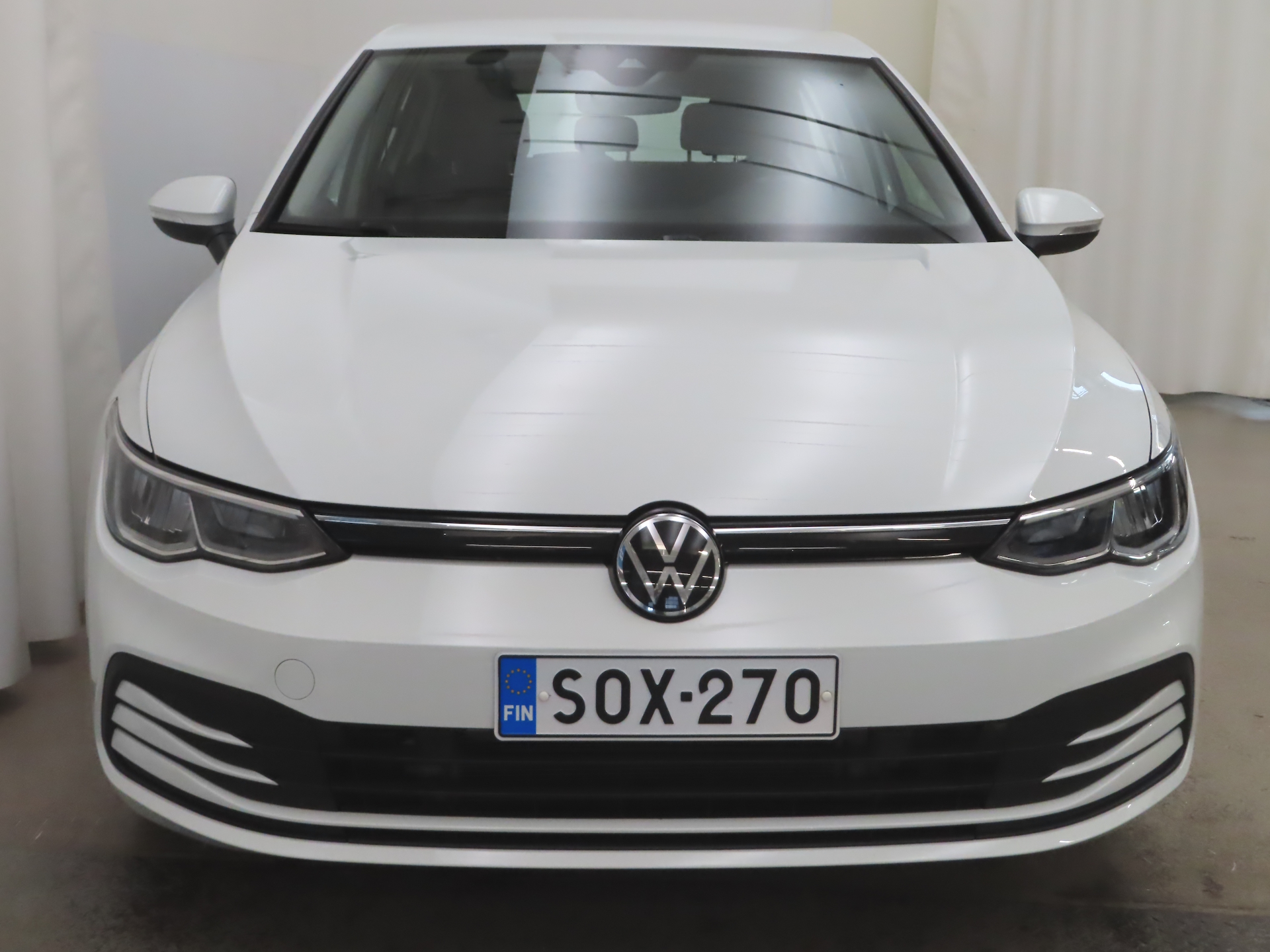 Volkswagen Golf Comfort 1,0 TSI 81 kW 2022, kuva 2/12