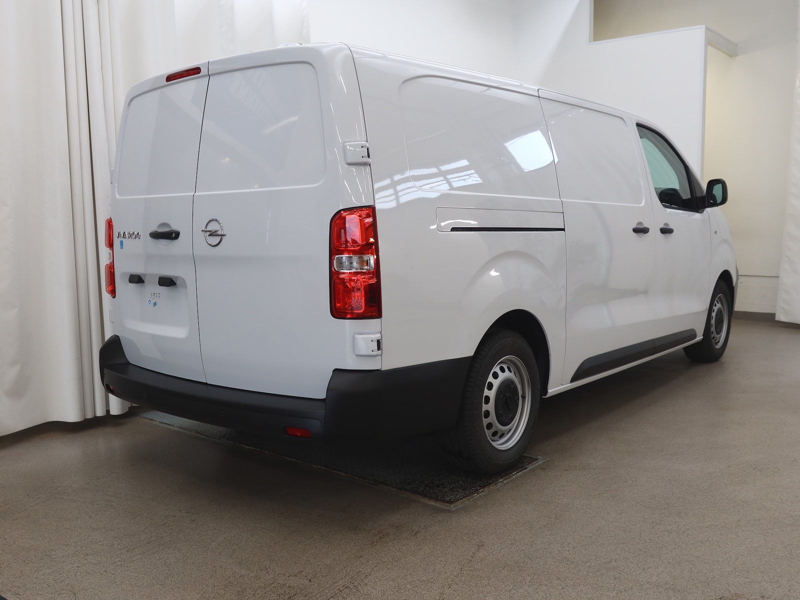 Opel Vivaro-e 2023, kuva 3/7