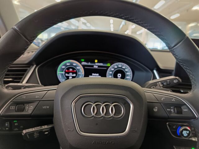 AUDI Q5 2023 Progress Plus 50 TFSI e 220 kW quattro S tronic**MAKIA KO KARAMELLI**
