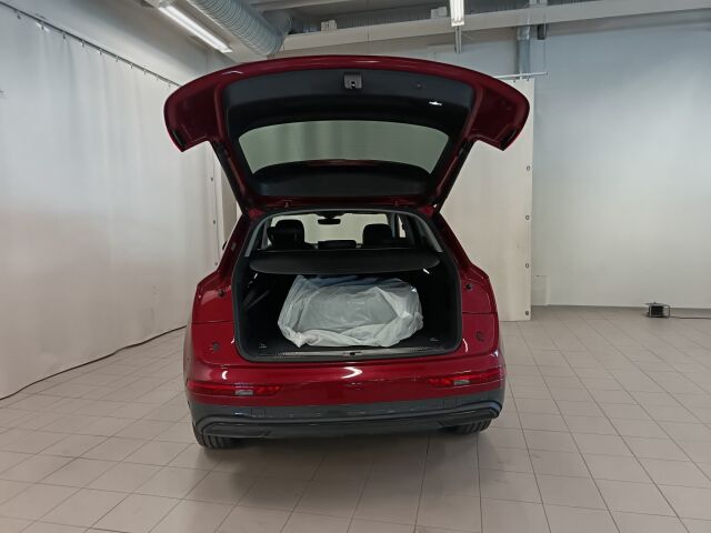 AUDI Q5 2023 Progress Plus 50 TFSI e 220 kW quattro S tronic**MAKIA KO KARAMELLI**