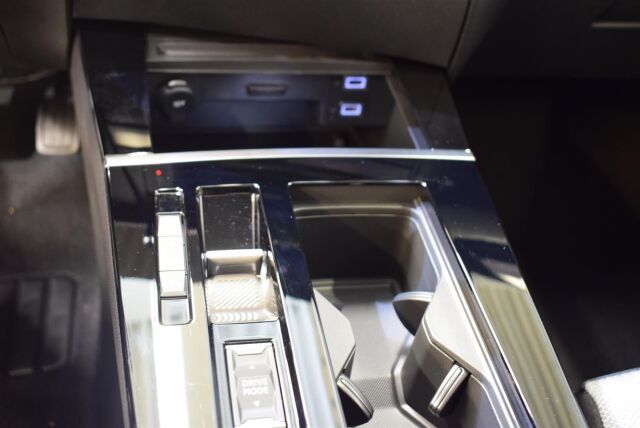 Opel Astra 2023 5-ov Innovation Plus 180 A PHEV* ESITTELYAUTO ,SIS 2X RENKAAT*