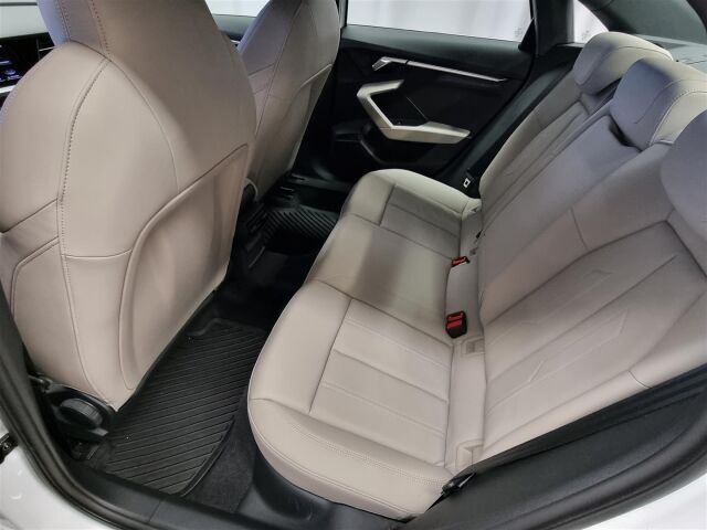 AUDI A3 2023 Sedan Progress 35 TFSI 110 kW MHEV S tronic / Webasto / Nahka sisusta / P-Kamera