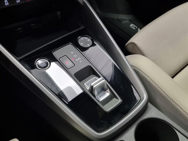 AUDI A3 2023 Sedan Progress 35 TFSI 110 kW MHEV S tronic / Webasto / Nahka sisusta / P-Kamera