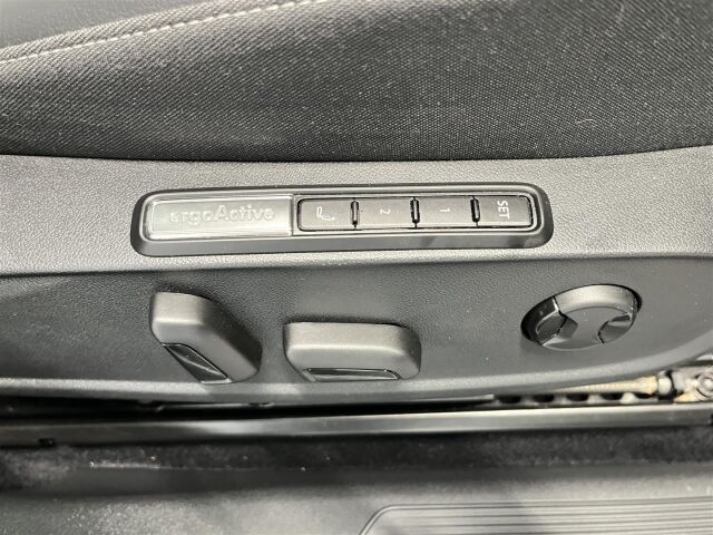 VOLKSWAGEN ID.3 2023 Pro  Business Max 150 kW, akku 58 kWh, 1-omisteinen, huippu varusteilla! Vähän ajettu HUIPPU YKSILÖ!