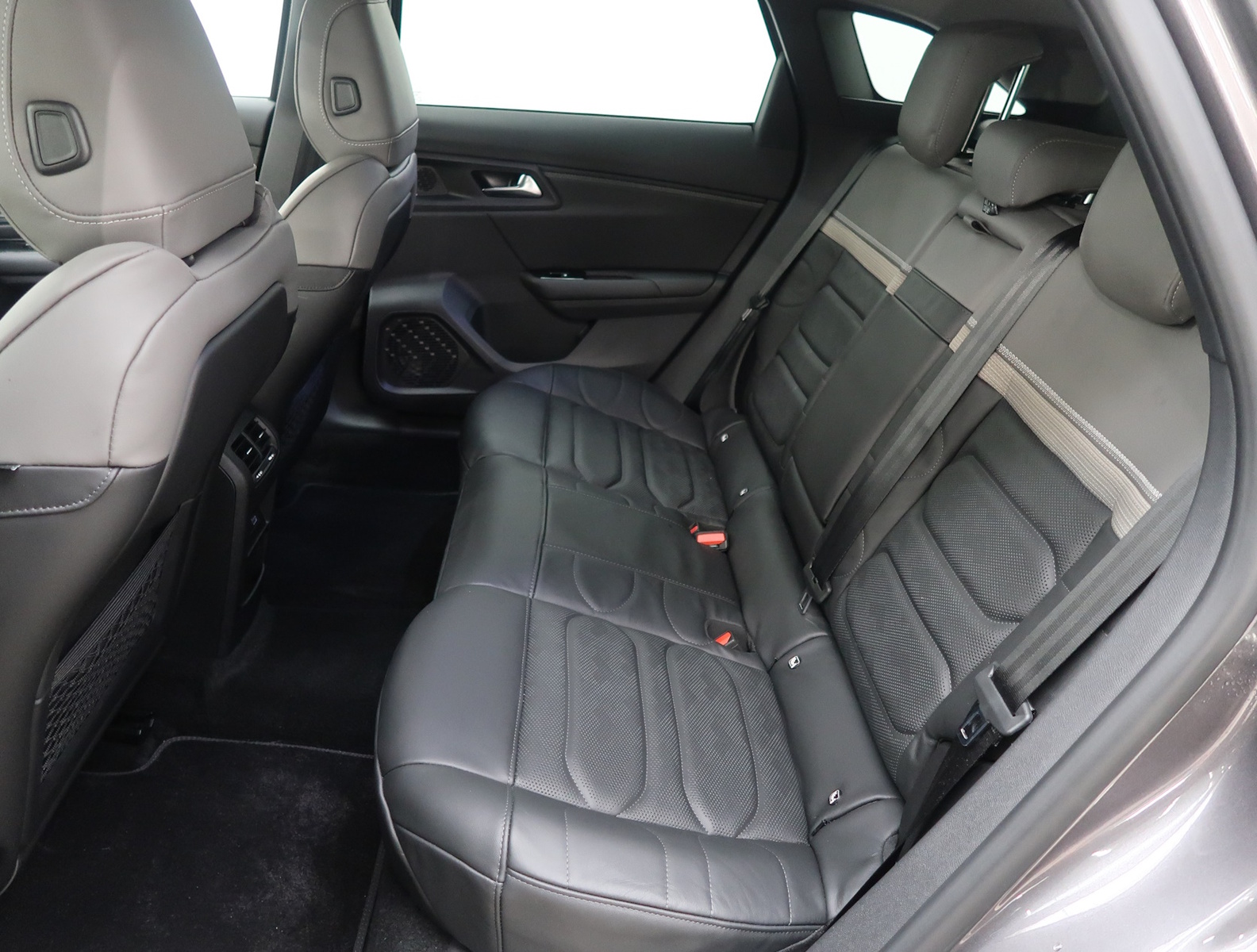 Citroen C5 X 2024, kuva 7/8