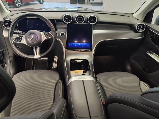 MERCEDES-BENZ GLC 2023 300 e 4MATIC A