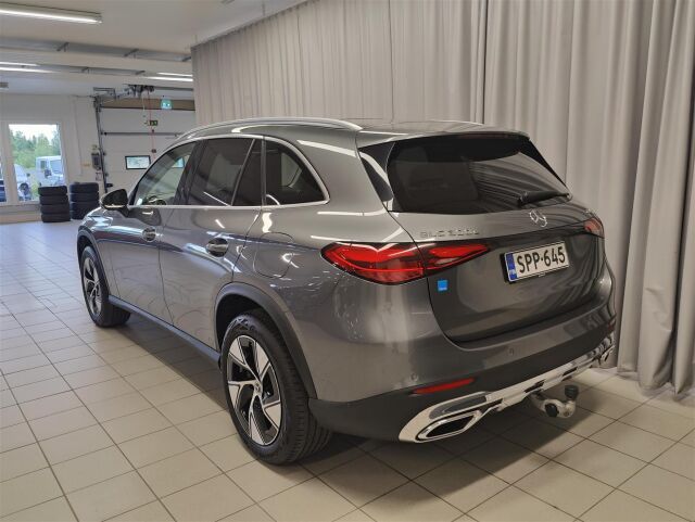 MERCEDES-BENZ GLC 2023 300 e 4MATIC A