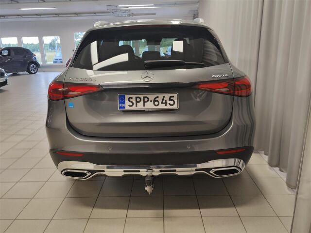 MERCEDES-BENZ GLC 2023 300 e 4MATIC A