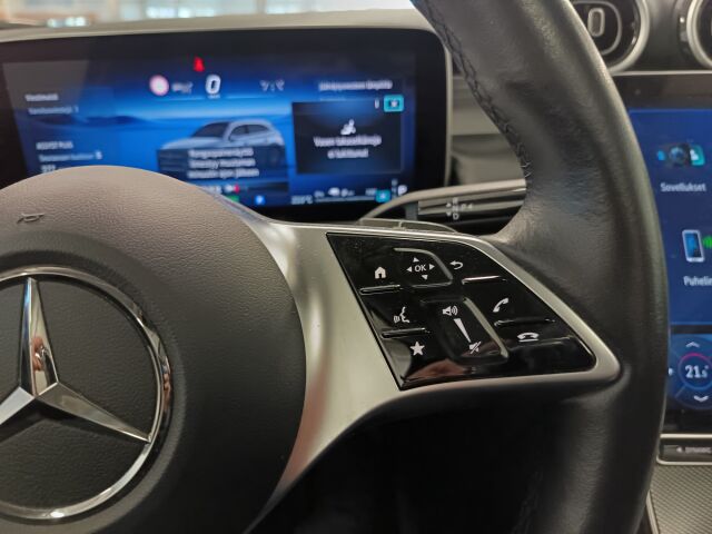 MERCEDES-BENZ GLC 2023 300 e 4MATIC A