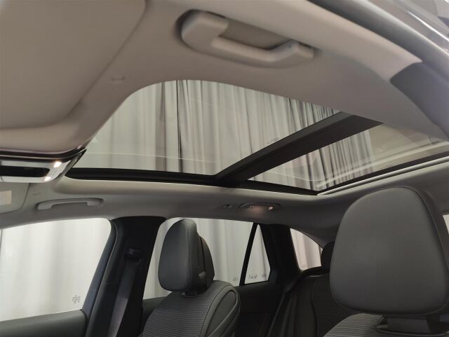 MERCEDES-BENZ GLC 2023 300 e 4MATIC A