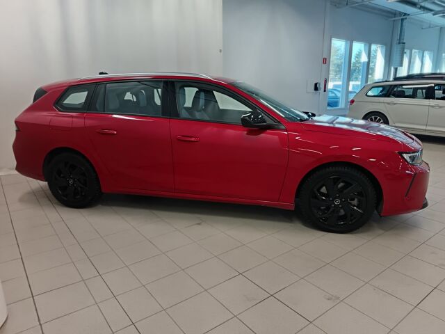 Opel Astra 2023 Edition Plug-in Hybrid 180 Sports Tourer Automaatti