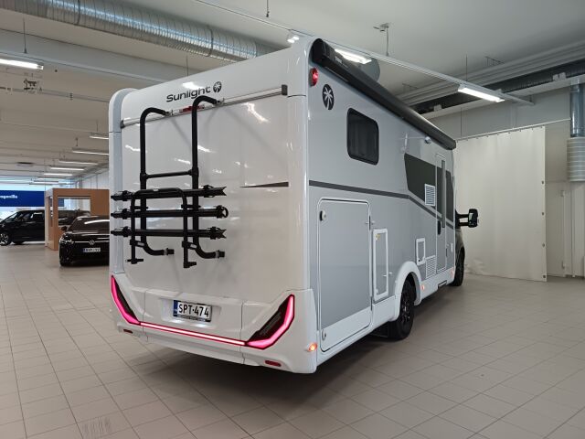 FORD Sunlight 2024 T680/T447T Matkailuauto (SA) 3ov **UPEA MATKAKOTI AUTOMAATTIVAIHTEISTOLLA JA VÄHILLÄ KILOMETREILLÄ!