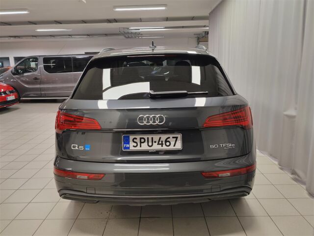 AUDI Q5 2024 50 TFSI e quattro Limited Plus  * VETOKOUKKU / ACC / P-kamera *