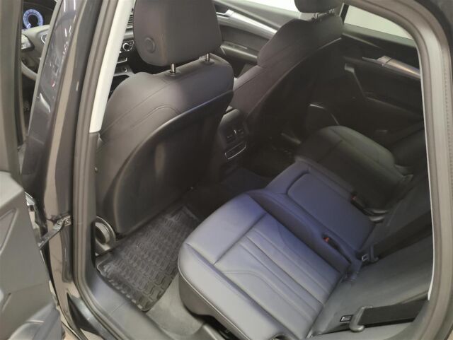 AUDI Q5 2024 50 TFSI e quattro Limited Plus  * VETOKOUKKU / ACC / P-kamera *