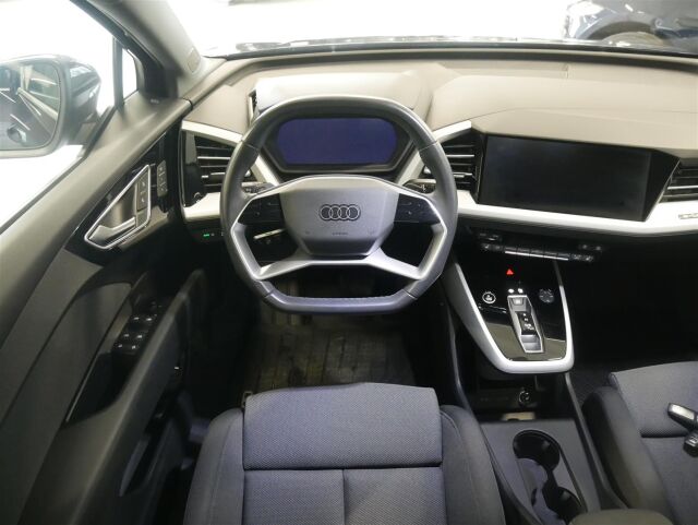AUDI Q4 e-tron 2024 SUV 45 e-tron Land of quattro Plus / SoH 98% / Takuu!