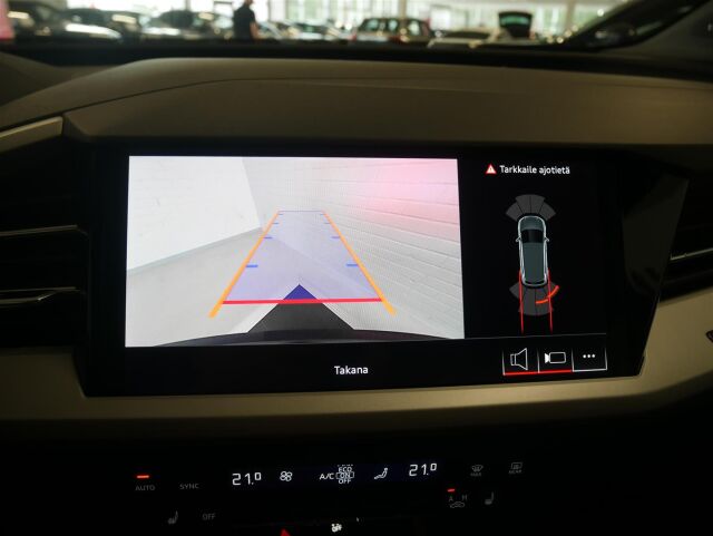 AUDI Q4 e-tron 2024 SUV 45 e-tron Land of quattro Plus / SoH 98% / Takuu!