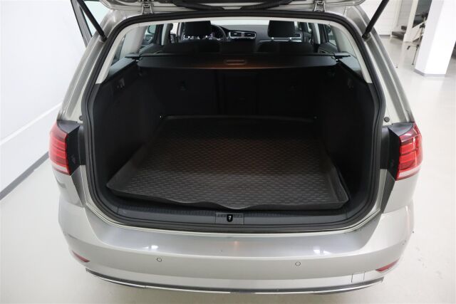 VOLKSWAGEN Golf 2020 Variant Comfortline Limited 1,5 TSI EVO 96 kW (130 hv) BLUEMOTION