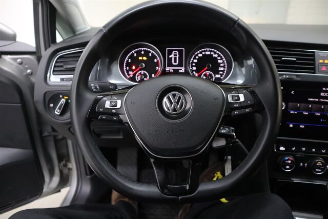 VOLKSWAGEN Golf 2020 Variant Comfortline Limited 1,5 TSI EVO 96 kW (130 hv) BLUEMOTION