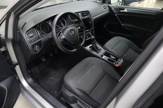 VOLKSWAGEN Golf 2020 Variant Comfortline Limited 1,5 TSI EVO 96 kW (130 hv) BLUEMOTION