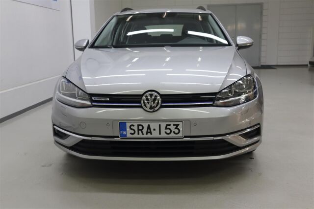 VOLKSWAGEN Golf 2020 Variant Comfortline Limited 1,5 TSI EVO 96 kW (130 hv) BLUEMOTION