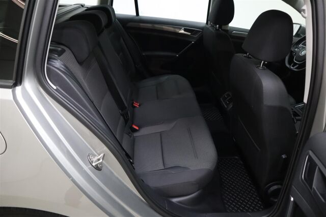 VOLKSWAGEN Golf 2020 Variant Comfortline Limited 1,5 TSI EVO 96 kW (130 hv) BLUEMOTION