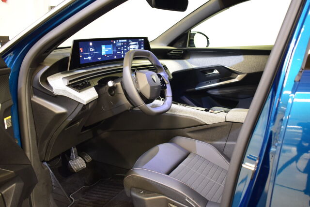 Peugeot E-3008 2025 Allure Business 73 kWh 210 Automaatti * Korkotarjous 2,99% + kulut *