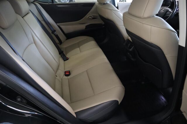 LEXUS ES 2020 300h Executive