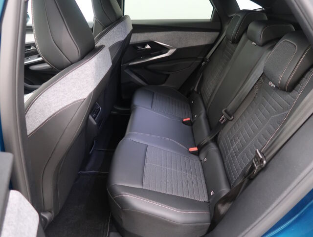 Peugeot E-3008 2025 Allure Business 73 kWh 210 Automaatti *Nopeaan toimitukseen