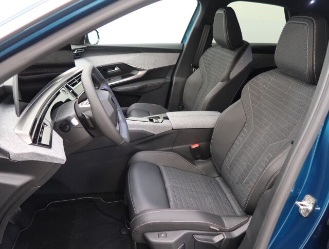 Peugeot E-3008 2025 Allure Business 73 kWh 210 Automaatti *Nopeaan toimitukseen