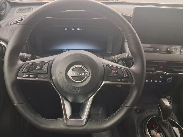 Nissan Juke 2024 DIG-T 114HP 7DCT N-Connecta + Navi MY24 SL, kaksilla renkailla ja lämpöpaketilla.