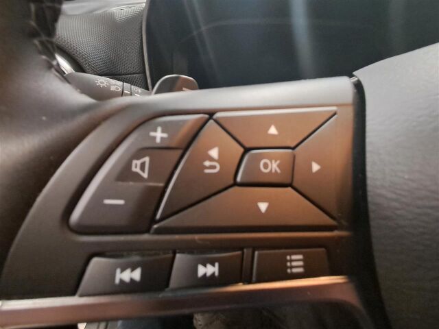 Nissan Juke 2024 DIG-T 114HP 7DCT N-Connecta + Navi MY24 SL, kaksilla renkailla ja lämpöpaketilla.