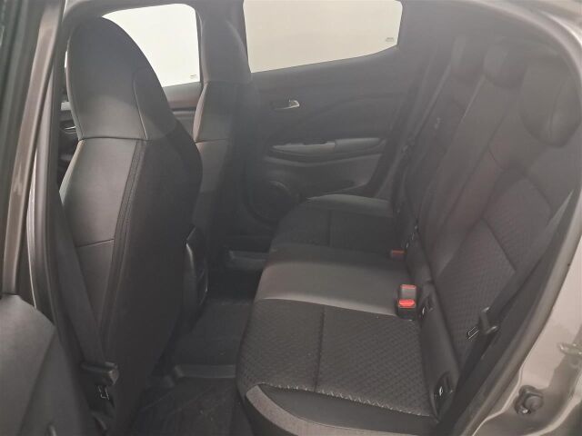 Nissan Juke 2024 DIG-T 114HP 7DCT N-Connecta + Navi MY24 SL, kaksilla renkailla ja lämpöpaketilla.