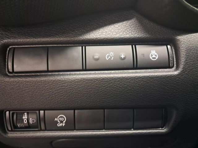 Nissan Juke 2024 DIG-T 114HP 7DCT N-Connecta + Navi MY24 SL, kaksilla renkailla ja lämpöpaketilla.