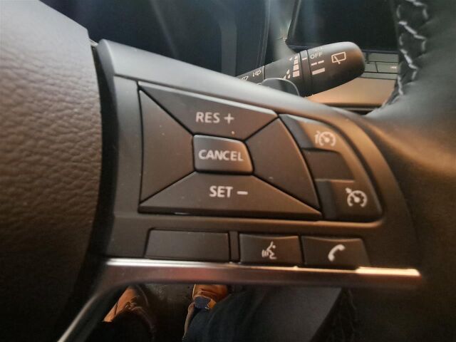 Nissan Juke 2024 DIG-T 114HP 7DCT N-Connecta + Navi MY24 SL, kaksilla renkailla ja lämpöpaketilla.