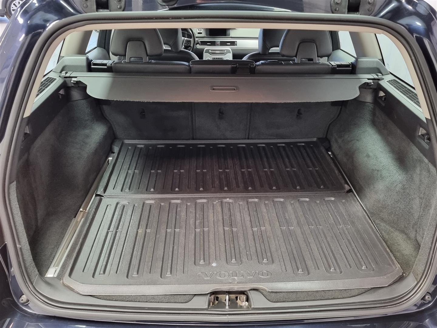 Volvo V70 D3 Classic Summum aut 2015, kuva 7/26