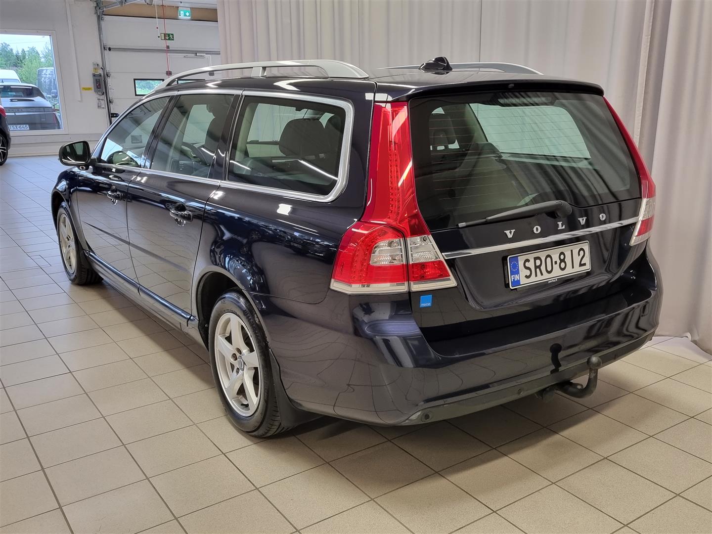 Volvo V70 D3 Classic Summum aut 2015, kuva 4/26