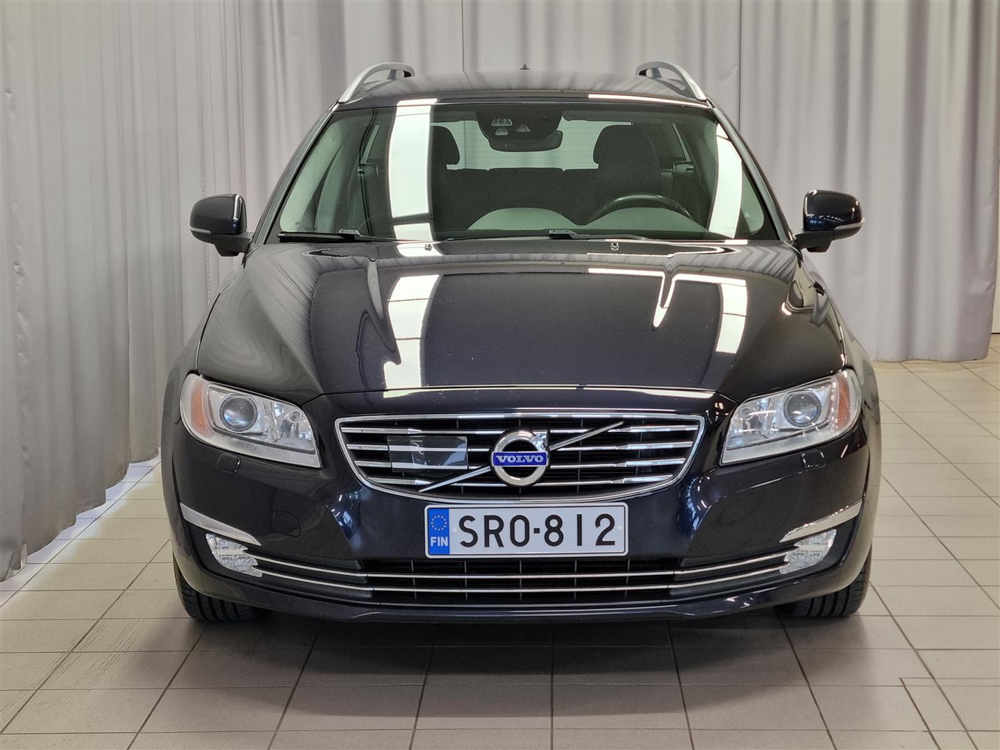 Volvo V70 D3 Classic Summum aut 2015, kuva 2/26