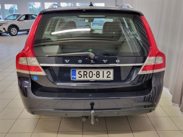 VOLVO V70 2015 D3 Classic Summum aut / ACC / Koukku / Keyless / Navi / Webasto /