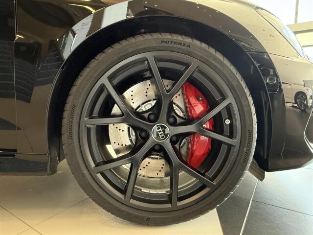 Audi RS 3 2026 Sedan: Uskomaton auto! Takuu viisi vuotta/100 000km.