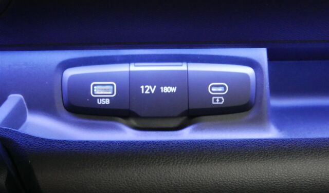 Hyundai INSTER 2026 49 kWh 115 hv Award Edition / 2 x renkaat / Huippuvarusteet!