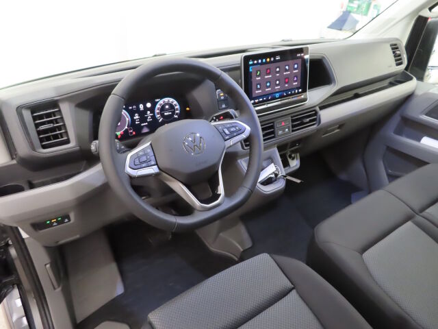 Volkswagen Crafter 2026 2,0 TDI 130 kW 4Motion 8at. Uusi Crafter huippu varusteilla nopeasti ajoon!