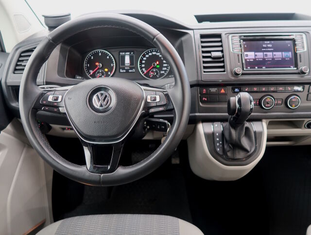VOLKSWAGEN Caravelle 2019 Comfortline pitkä 2,0 TDI 146 kW 4Motion DSG. *TEHOKAS NELIVETO HIENOILLA VARUSTEILLA*