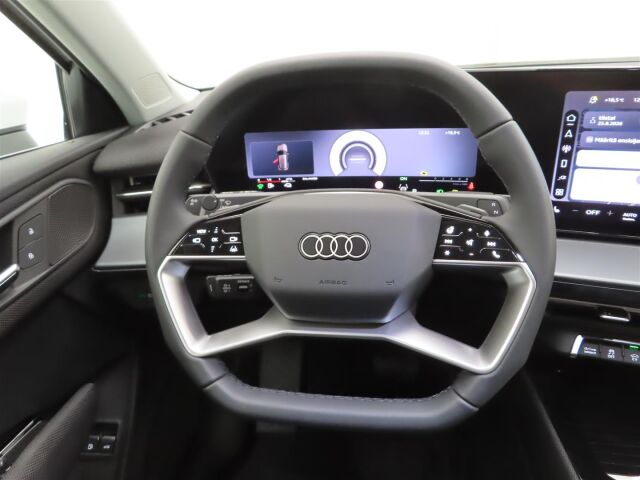 Audi Q3 2026 e-hybrid 200 kW: Toimintamatka sähköllä 120km! Viiden vuoden/100 000km tehdastakuu.