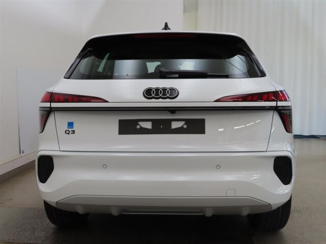 Audi Q3 2026 e-hybrid 200 kW: Toimintamatka sähköllä 120km! Viiden vuoden/100 000km tehdastakuu.