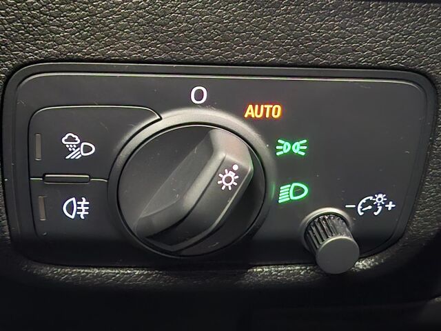 AUDI Q2 2019 Business 30 TFSI 85 kW S tronic, 1-omisteinen, juuri huollettu, vähän ajettu!