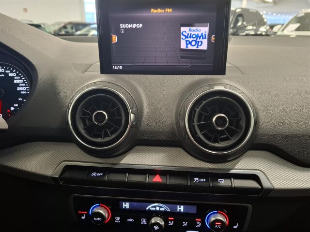 AUDI Q2 2019 Business 30 TFSI 85 kW S tronic, 1-omisteinen, juuri huollettu, vähän ajettu!