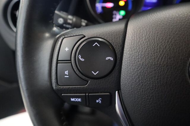 TOYOTA Auris 2019 Touring Sports 1,8 Hybrid Active Edition