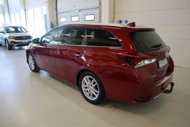 TOYOTA Auris 2019 Touring Sports 1,8 Hybrid Active Edition