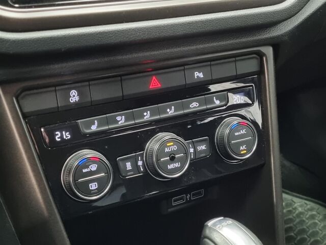 VOLKSWAGEN T-Roc 2019 Style 1,5 TSI EVO 110 kW (150 hv) DSG-automaatti / ACC / P-Kamera / Webasto / 1-Omistaja