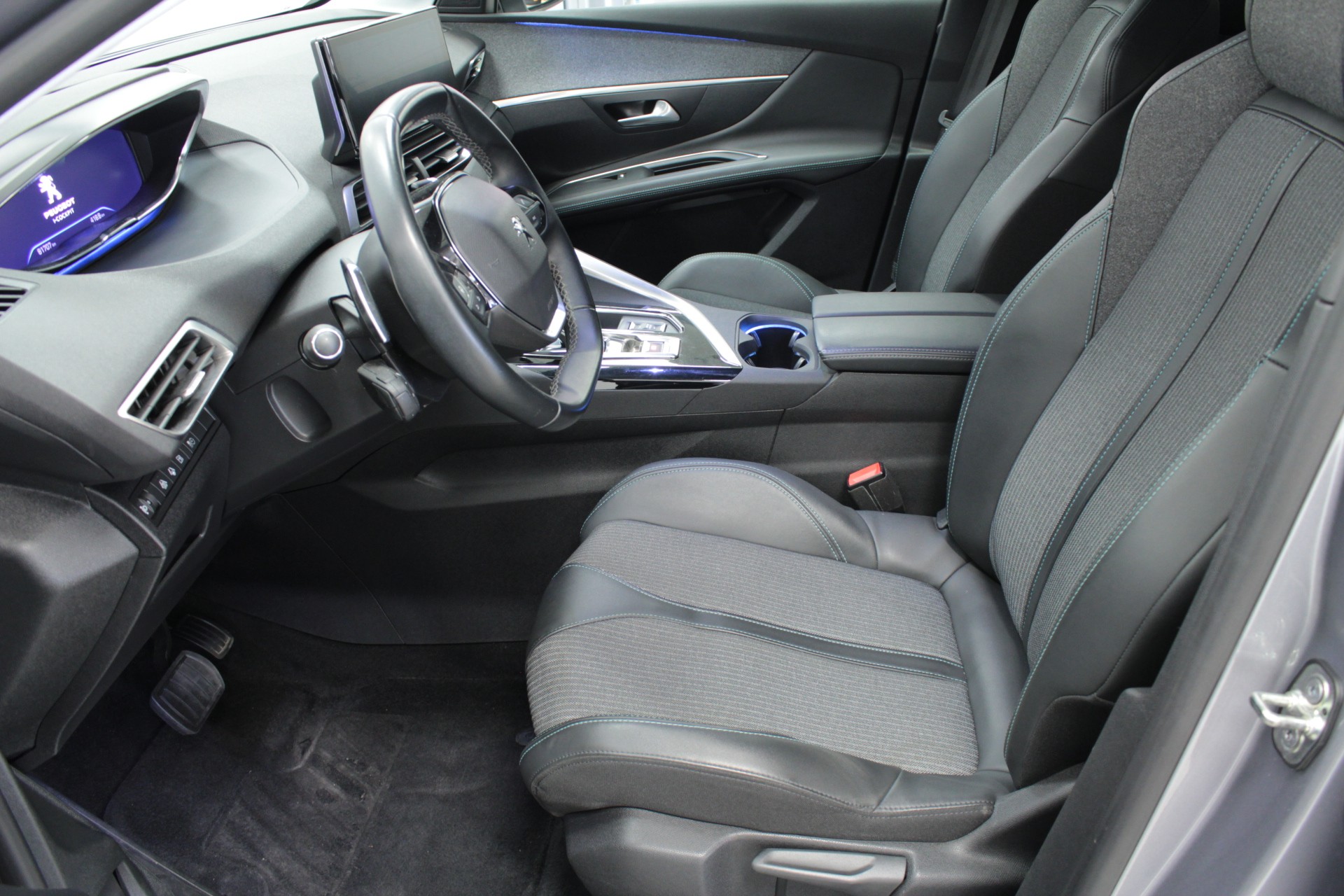 Peugeot 3008 2021, kuva 5/18